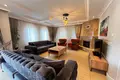 4 bedroom apartment 280 m² Incekum, Turkey