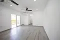 2 bedroom condo 102 m² West End, Honduras
