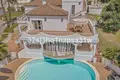 6 bedroom house 711 m² Dos Hermanas, Spain