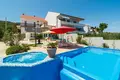 6-Schlafzimmer-Villa 260 m² Trau, Kroatien