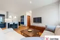 Mieszkanie 5 pokojów 106 m² Miasto Stołeczne Praga, Czechy
