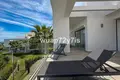 Mieszkanie 2 pokoi 89 m² Casares, Hiszpania