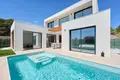 Villa de tres dormitorios 227 m² Alfaz del Pi, Španjolska
