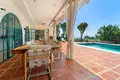 Haus 8 Schlafzimmer 584 m² Dos Hermanas, Spanien