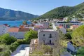 Casa 8 habitaciones 410 m² Donja Lastva, Montenegro