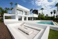 4-Schlafzimmer-Villa 430 m² Estepona, Spanien
