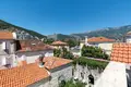 Квартира 3 спальни  Будва, Черногория