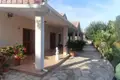 3 bedroom bungalow 400 m² Foinikaria, Cyprus