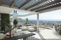 Piso en edificio nuevo Apartamentos con vistas al lago en Country Club en Benahavis Málaga