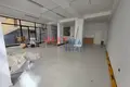 Propiedad comercial 201 m² en Bashkia Vlore, Albania
