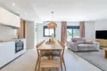 Mieszkanie 2 pokoi 135 m² Fuengirola, Hiszpania