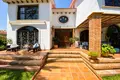 5-Schlafzimmer-Villa 295 m² Torrevieja, Spanien