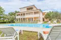 Casa 17 habitaciones 1 000 m² Opcina Marcana, Croacia