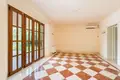 4 bedroom house 276 m² Dos Hermanas, Spain