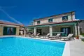 villa de 5 dormitorios 230 m² Grad Porec, Croacia