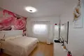 Villa de tres dormitorios 110 m² Orihuela, Španjolska