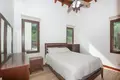 6 bedroom house 385 m² Coxen Hole, Honduras