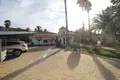Villa 13 bedrooms 1 806 m² Elda, Spain