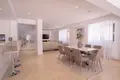 Villa de tres dormitorios 300 m² en Peyia, Chipre