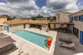 Casa 11 habitaciones 1 561 m² Grad Porec, Croacia