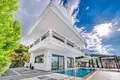 Дом 4 спальни 375 м² Средиземноморский регион, Турция