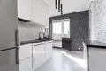 Mieszkanie 4 pokoi 92 m² Warszawa, Polska