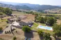 Propiedad comercial 982 m² en Poppi, Italia