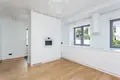 5 room house 307 m² in Warsaw, Poland