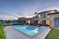 Villa 8 Schlafzimmer 440 m² Opcina Medulin, Kroatien
