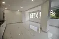 Mieszkanie 2 pokoi 85 m² Dos Hermanas, Hiszpania