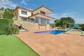 villa de 5 dormitorios 545 m² Santa Maria de Llorell, Španjolska