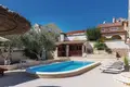 Villa de 4 dormitorios 350 m² Grad Vodice, Croacia