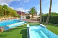 Villa de 6 chambres 400 m² en France, France