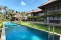 5 bedroom villa 700 m² Saba, Indonesia