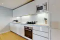 3 bedroom apartment 88 m² in London, United Kingdom