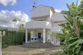 5 bedroom house 270 m² Dos Hermanas, Spain