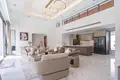 4-Schlafzimmer-Villa 268 m² Choeng Thale, Thailand