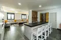 Haus 6 Schlafzimmer 660 m² Dos Hermanas, Spanien