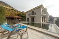 Villa de tres dormitorios 480 m² Municipio de Budva, Montenegro