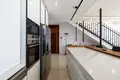 Mieszkanie 3 pokoi 134 m² Chloraka, Cypr