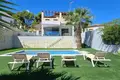 Haus 5 Schlafzimmer 253 m² Dos Hermanas, Spanien