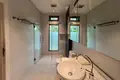 Квартира 4 спальни 176 м² Си Сунтон, Таиланд