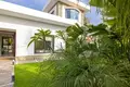Haus 6 Schlafzimmer 360 m² Dos Hermanas, Spanien
