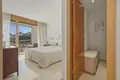 Mieszkanie 3 pokoi 140 m² Marbella, Hiszpania