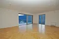 Квартира 3 спальни 200 м² Доброта, Черногория
