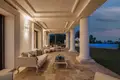 House 10 bedrooms 2 442 m² Marbella, Spain