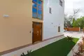 7 bedroom house 464 m² Kastel Sucurac, Croatia