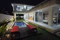 Villa de 5 habitaciones 282 m² Kerobokan Kelod, Indonesia