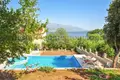 Villa de 4 dormitorios 260 m² Bijela, Montenegro