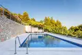 Casa 4 habitaciones 330 m² Grad Omis, Croacia